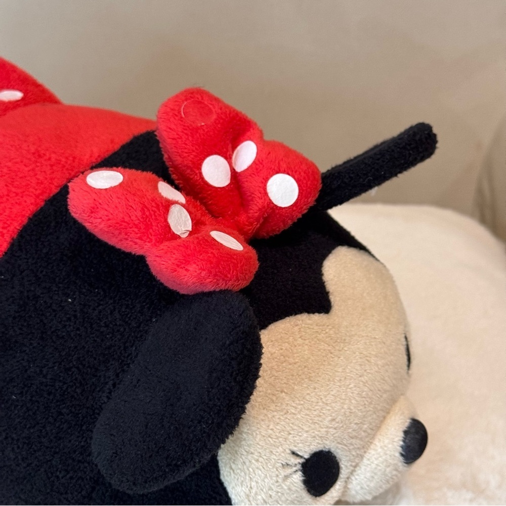 Disney Minnie Mouse Tsum Tsum Plush - Black, Red, and Cream - Picture 3 of 7